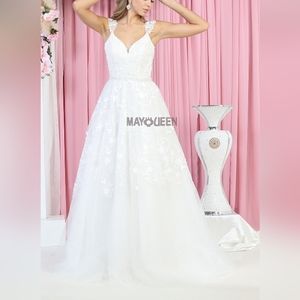 Wedding dress,off white sweetheart neckline lace beaded long floor length gown